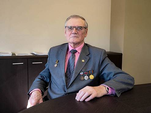 «За заслуги в электротехнике»